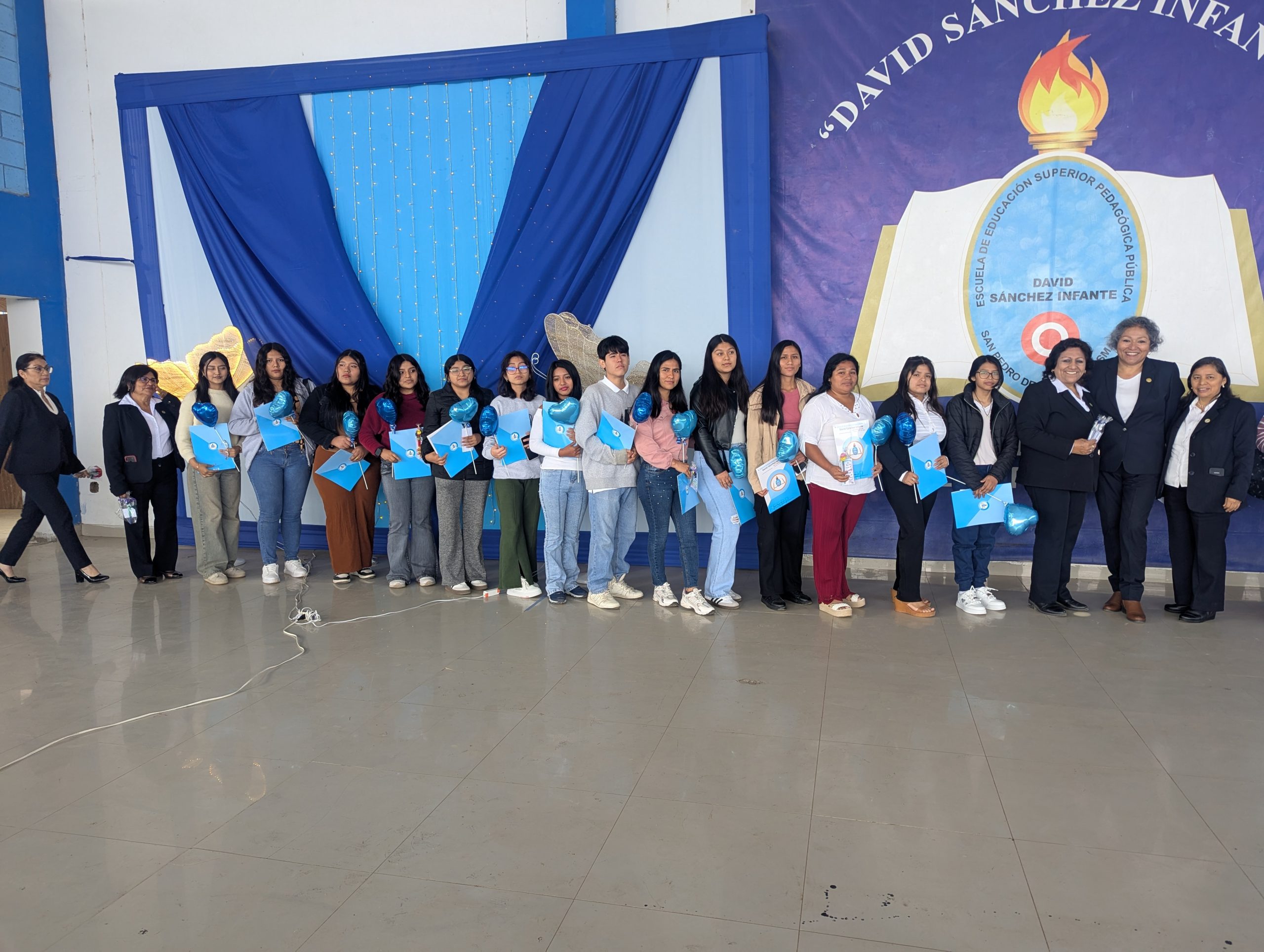 Presentación de los nuevos estudiantes.